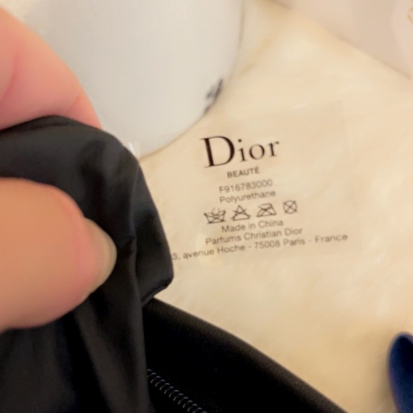 Dior crossbody with black chain and decorative tassels with keychain. - Picture 8 of 8